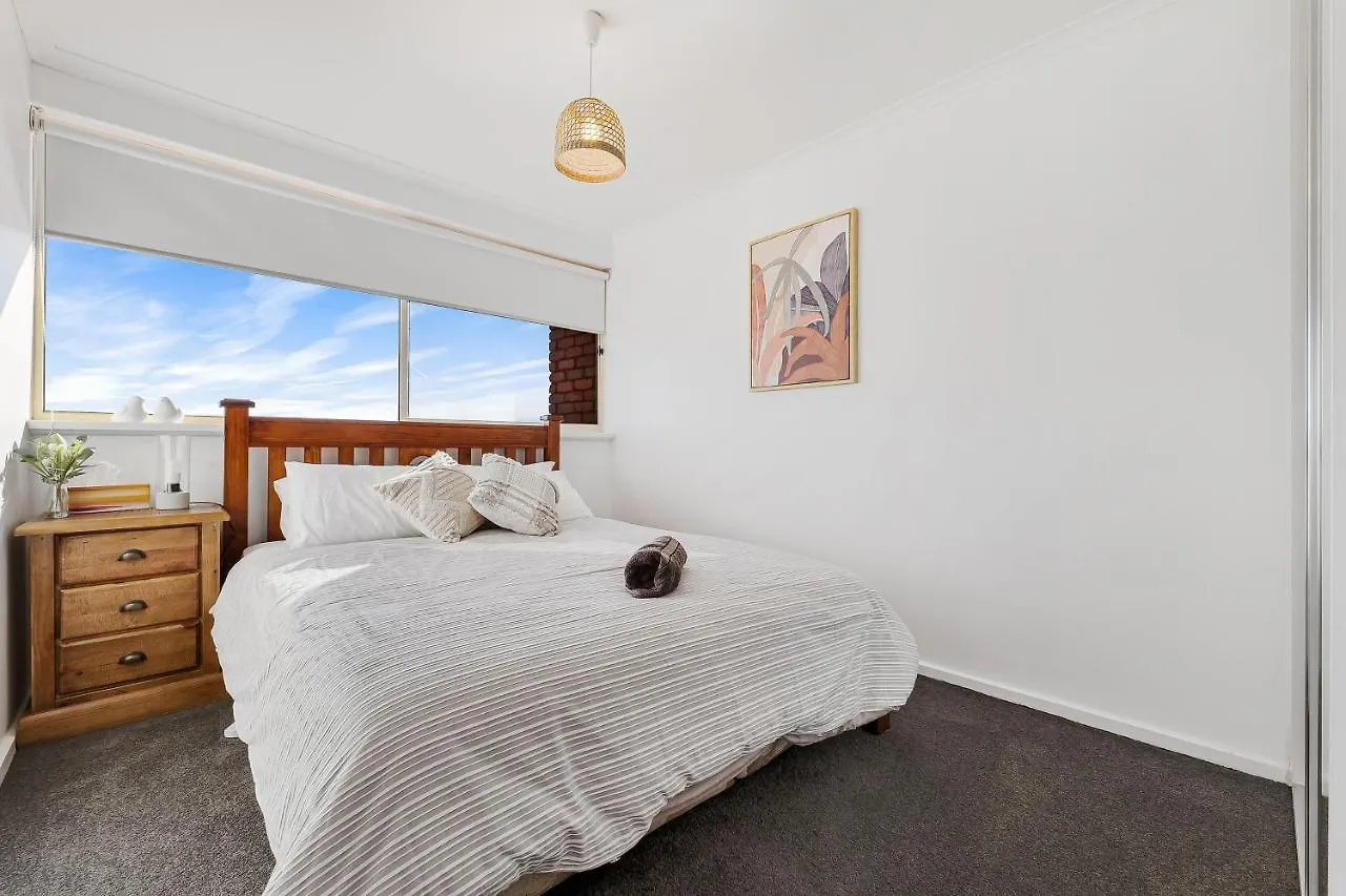 Holiday home Lakeside Mews Grange Australia