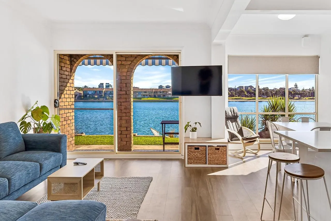 Lakeside Mews Grange 0*,  Australia